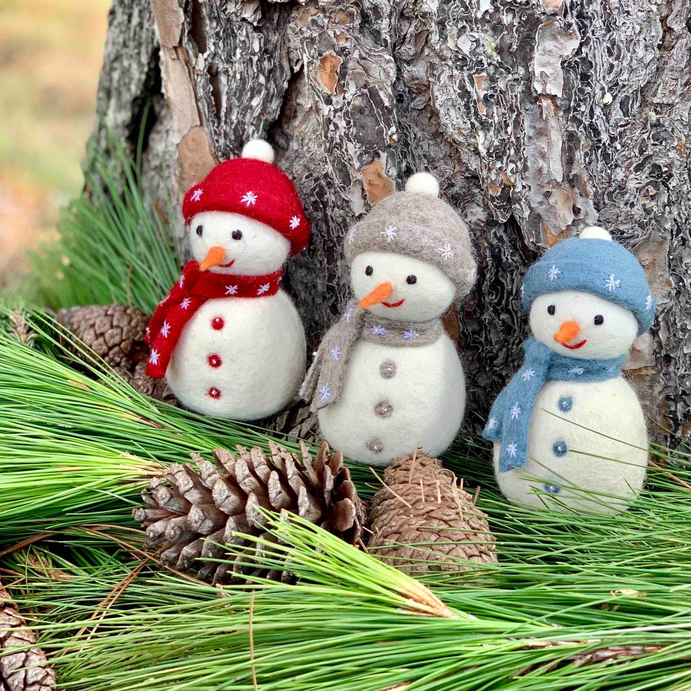 Standing Snowmen